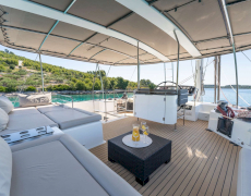 contact-yachts-cool-change_0021