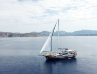 contact-yachts-arni_0001