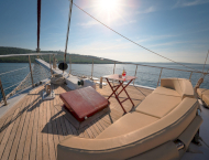 contact-yachts-sole_0015