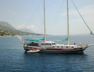 contact-yachts-agora_0004