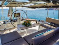 contact-yachts-elvira-52_0018