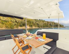 contact-yachts-naya_0011