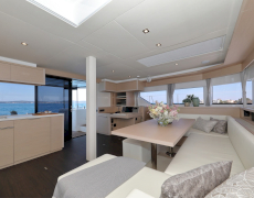 contact-yachts-champagne-please_0011