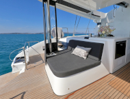 contact-yachts-champagne-please_0018