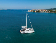 contact-yachts-champagne-please_0021