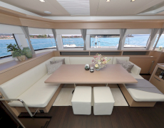 contact-yachts-champagne-please_0024