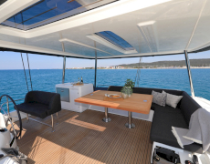 contact-yachts-champagne-please_0029