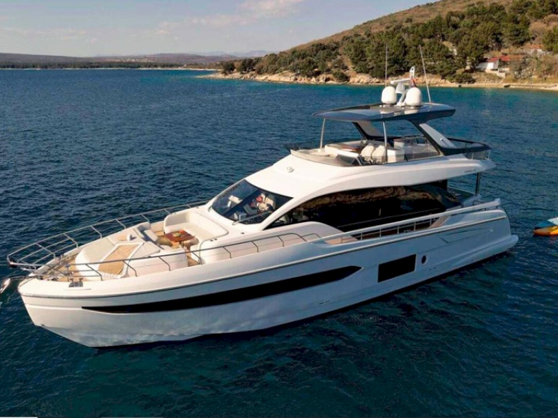 contact-yachts-omr-group_0015