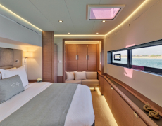 contact-yachts-elly_0003