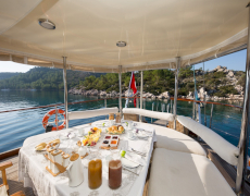 contact-yachts-lady-freya_0003