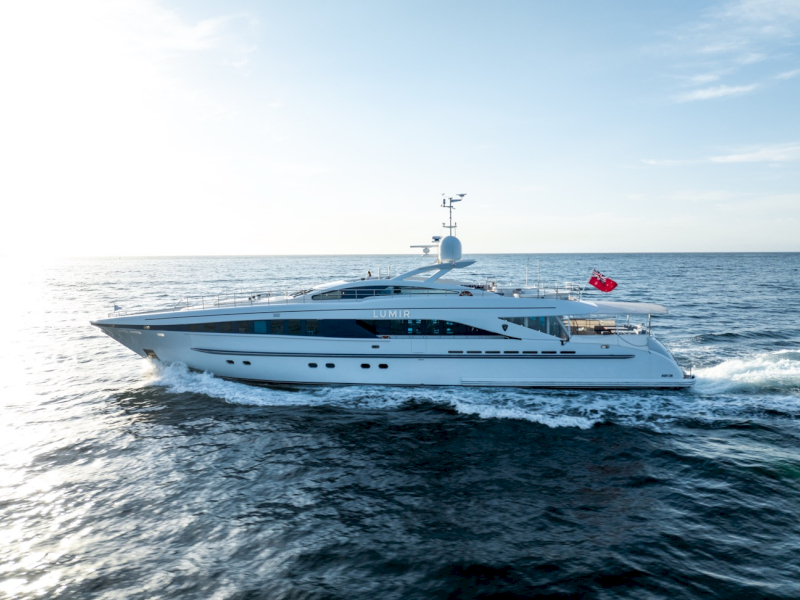contact-yachts-lumir_0010