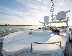 contact-yachts-lumir_0012