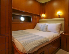 contact-yachts-tango-charlie_0018