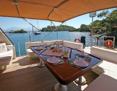 contact-yachts-tango-charlie_0033