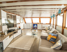 contact-yachts-white-swan_0019