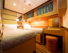 contact-yachts-serenity-86_0006