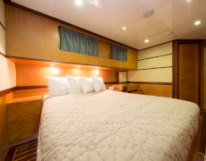 contact-yachts-serenity-86_0008