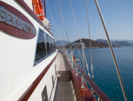 contact-yachts-serenity-86_0009
