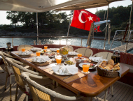 contact-yachts-serenity-86_0024