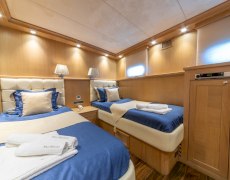 contact-yachts-blue-heaven-011