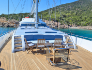 contact-yachts-gulmaria_0001
