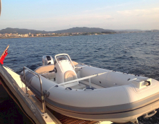 Luxury catamaran yacht KASKAZI FOUR for rent in Caribbean - Contact Yachts