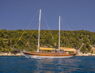 Luxury charter gulet yacht ANGELICA sailing in Croatia with Contact Yachts_5