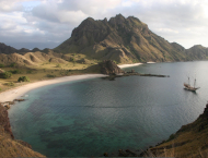 Luxury yacht charter vacation in Bali, Indonesia with a yacht Silolona
