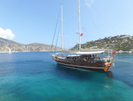 Luxury charter gulet yacht Yuce Bey sailing in Greece & Turkey with Contact Yachts_1