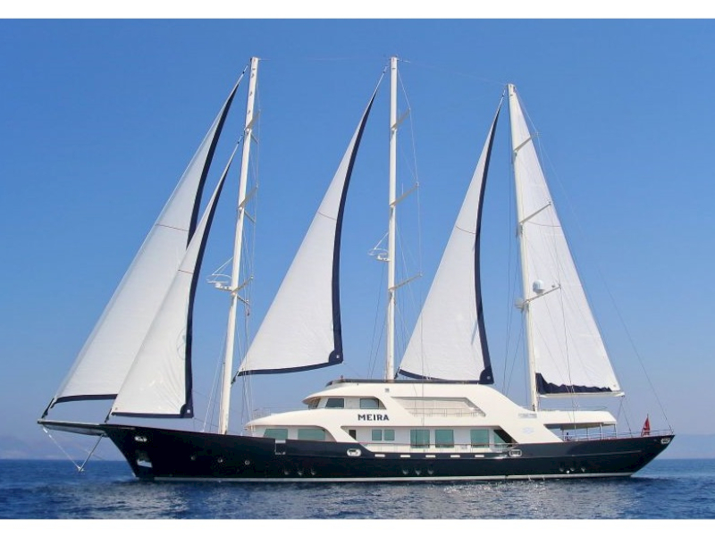 Luxury charter sailing yacht MEIRA cruising in Greece, Turkey, Croatia, Italy with Contact Yachts_3
