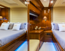 contact-yachts-amoraki_0011