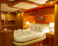 contact-yachts-silvermoon_0022