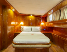 contact-yachts-silvermoon_0029