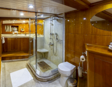 contact-yachts-silvermoon_0036