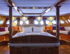 contact-yachts-silvermoon_0040
