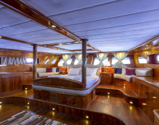 contact-yachts-silvermoon_0042