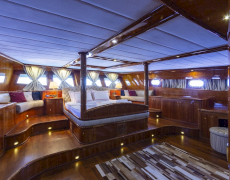 contact-yachts-silvermoon_0043