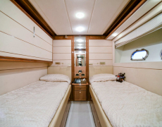 Luxury motor yacht DAY OFF cruising in Greece with Contact Yachts