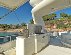 contact-yachts-julie-m_0018
