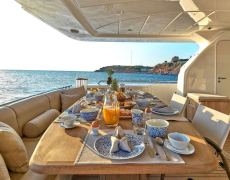 contact-yachts-julie-m_0028