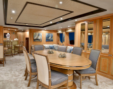 contact-yachts-quest-r-030