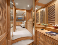 contact-yachts-quest-r-045