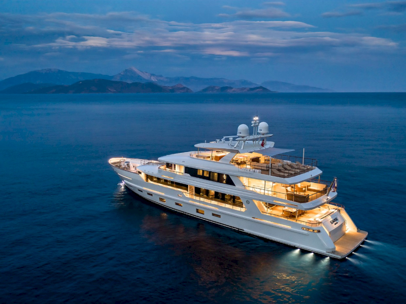 contact-yachts-sunrise-001