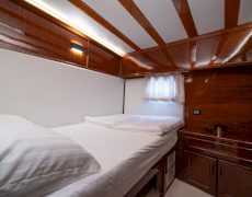 contact-yachts-allure_0004