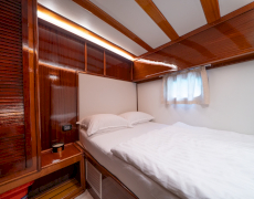 contact-yachts-allure_0011