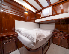 contact-yachts-allure_0020