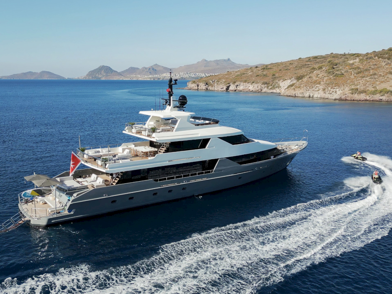 contact-yachts-illusion-ii_0009