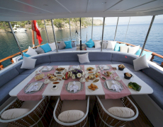 contact-yachts-luce-del-mare_0004